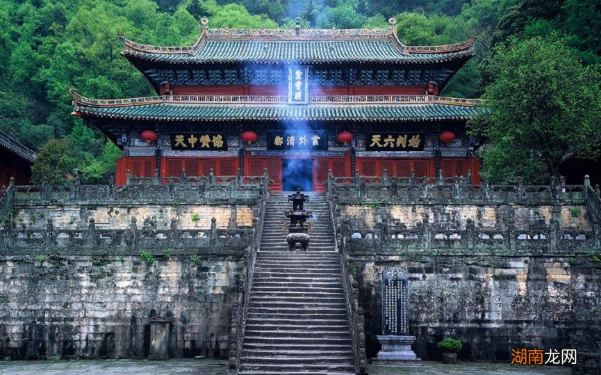 武当山金顶值得去吗 武当山最好不要上金顶的原因