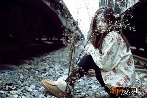 和回避型人格的女友相处的技巧 回避型人格女生爱情观