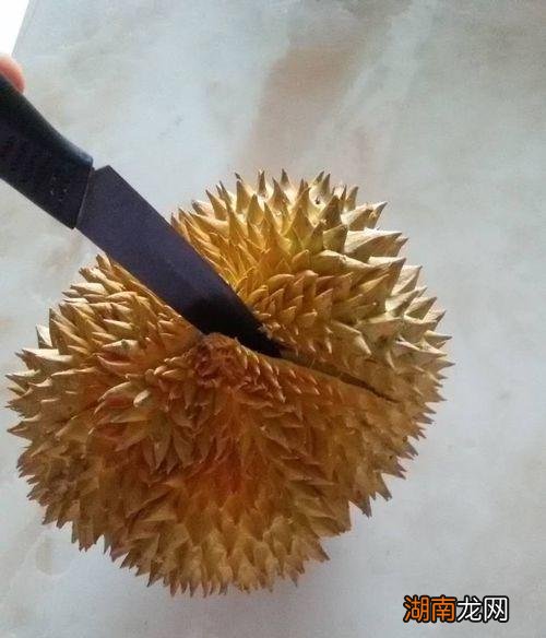 切榴莲的正确方法 榴莲如何切开