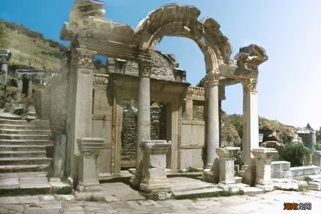 摩索拉斯陵墓的历史未解之谜 摩索拉斯陵墓简介