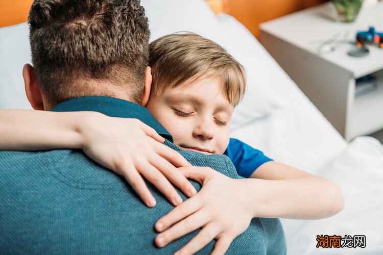 有恋母情结的表现是什么样的 恋母情结是什么意思