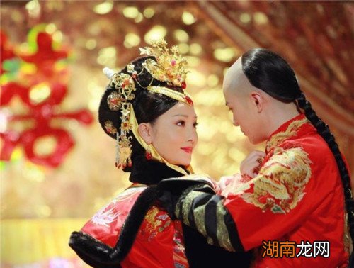 康熙对赫舍里感情为何如此深 历史上康熙有多喜欢赫舍里