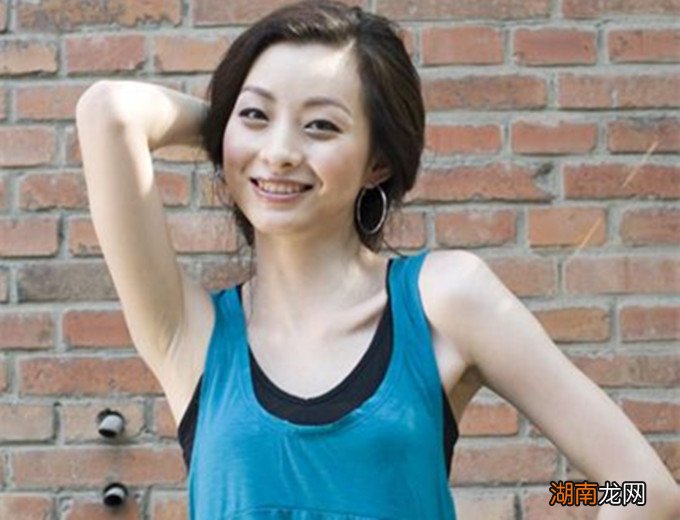 温兆伦的现任老婆是干什么的 温兆伦老婆个人资料简介