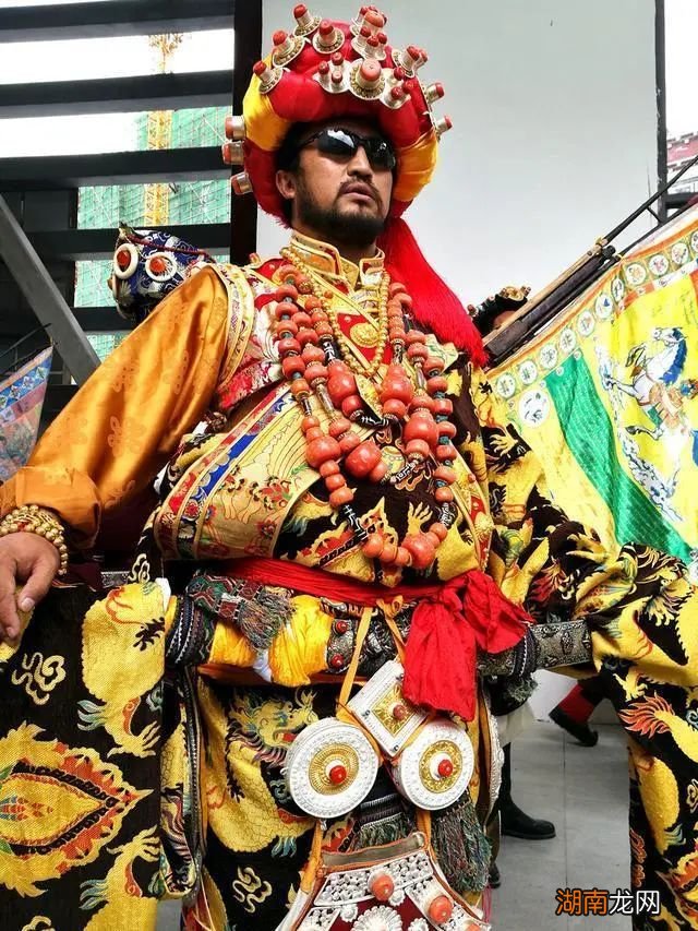 康巴汉子属于什么民族 康巴汉子是指哪个地区的男人