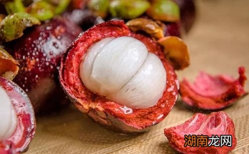 山竹汁沾到衣服上怎么洗掉