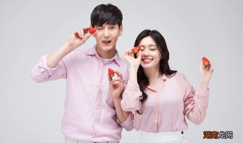 当女朋友问你有多想她该怎么回答 怎样高情商回复有多想我