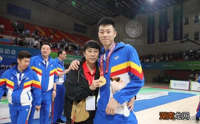 张镇麟对象吴梓钰是干什么的 张镇麟女朋友个人资料及名字