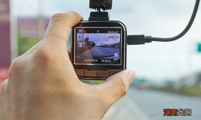 行车记录仪关闭后还能录音吗