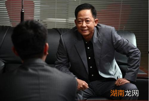 领导说辛苦了这样礼貌回复合适 高情商回答别人说你辛苦了