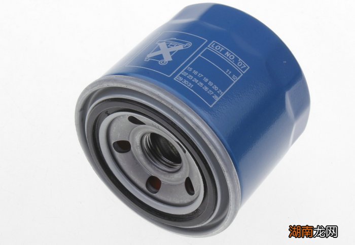 机油滤芯一年换一次行吗