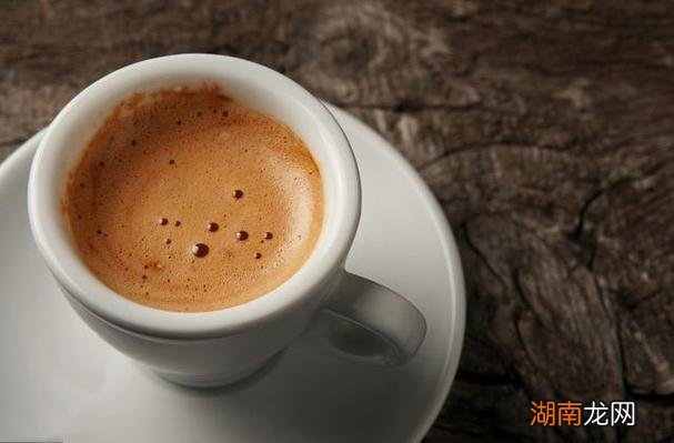 拿铁和美式咖啡的区别？哪个提神？