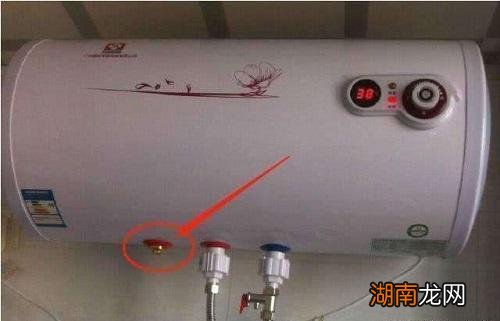 热水器发出响声是怎么回事 热水器隔一会响一声是为什么