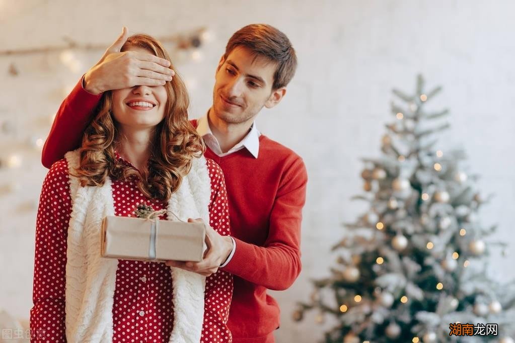 送礼物代表的三层意思 送礼物的寓意及含含义