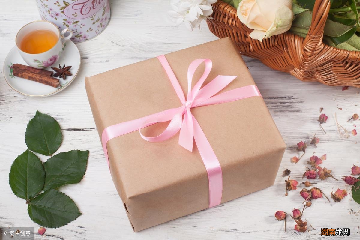 送礼物代表的三层意思 送礼物的寓意及含含义