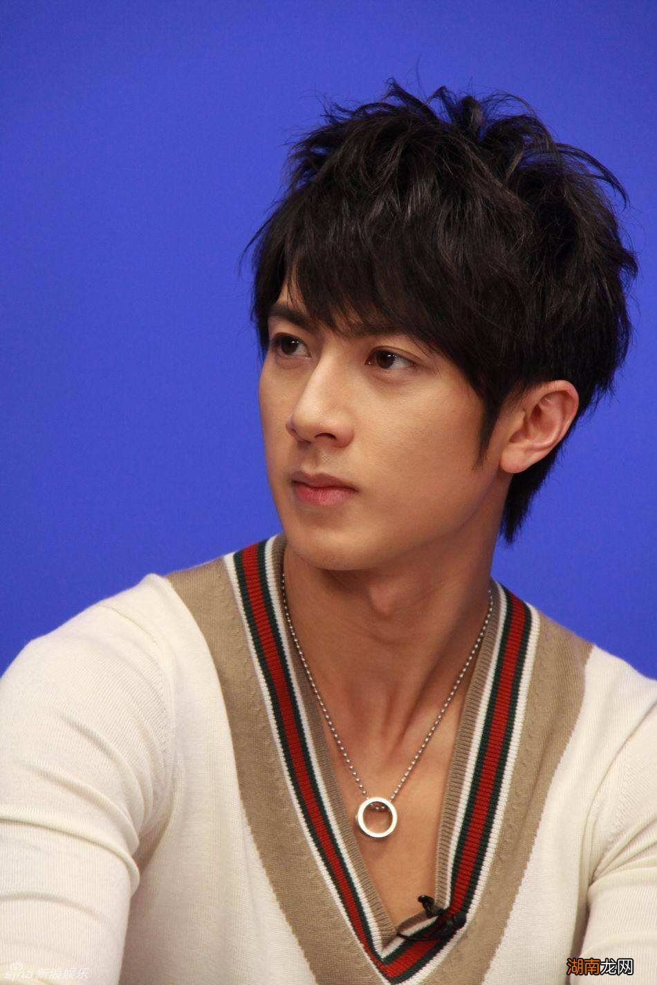 现在吴尊国籍是哪里的 吴尊个人资料简介及家世