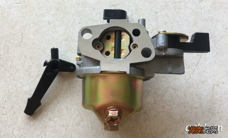 化油器漏油的维修方法是什么