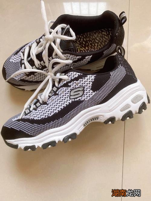 斯凯奇的鞋码偏大还是偏小