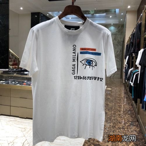 milano是prada品牌产地的一个标签 milano是什么品牌衣服