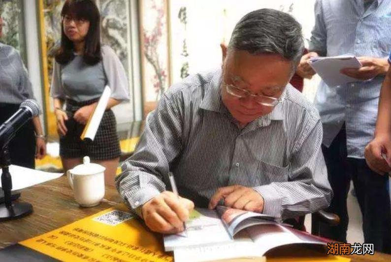 叶永烈的生平事迹及代表作品介绍 叶永烈的生平简介