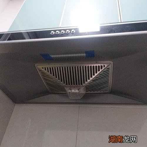 老式油烟机怎样拆开清洗