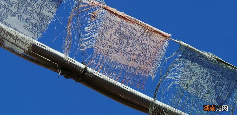 藏传佛教挂的经幡一搬挂几条 西藏挂经幡是什么意思