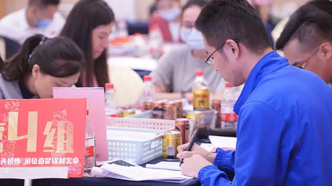 上台讲话不紧张有感染力的小技巧 怎么演讲才有感染力