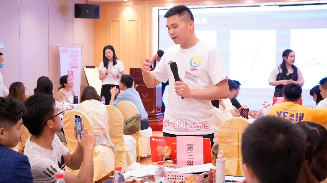 上台讲话不紧张有感染力的小技巧 怎么演讲才有感染力