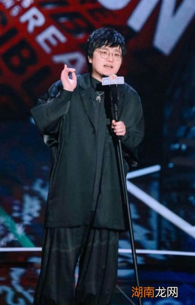 为什么管周奇墨叫周老板 周奇墨为什么称呼周老板