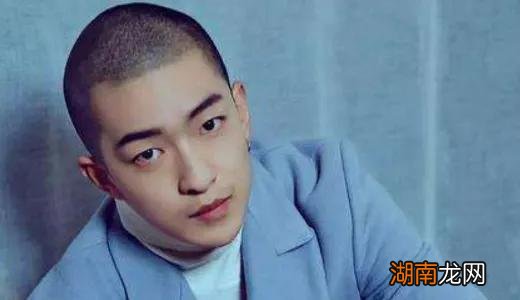 男演员屈楚萧殴打前女友事件 95后小生屈楚萧是怎么凉的