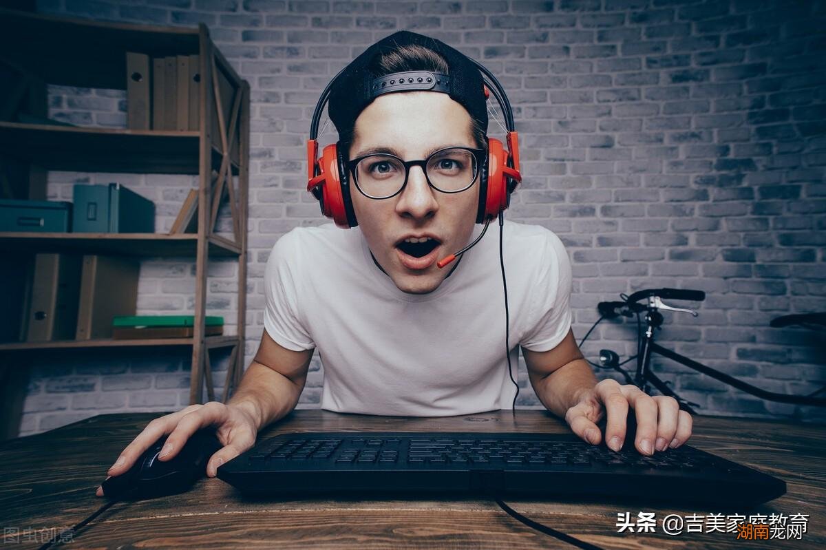 孩子游戏瘾家长管不了怎么办 怎样让叛逆期的孩子戒掉游戏