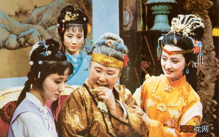 不愿意把钱交给老婆管的男人 一个连钱都不让你管的老公