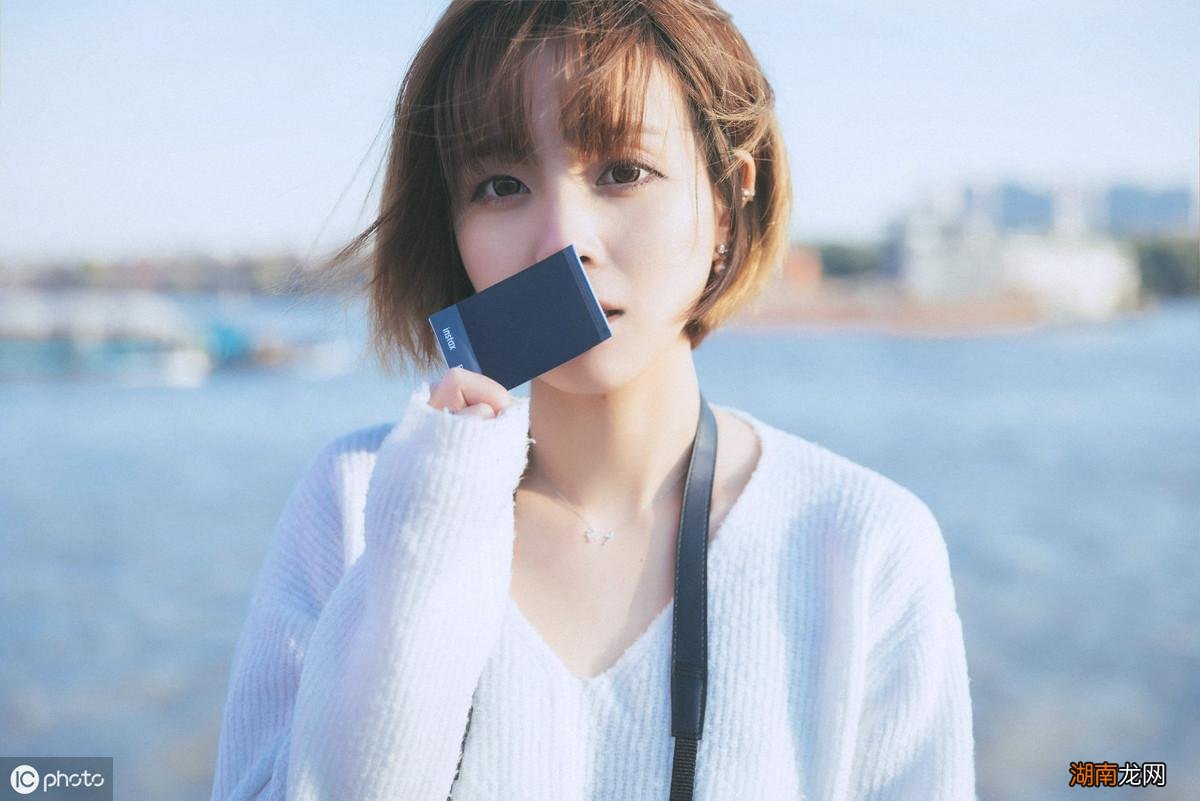 别人夸你漂亮这样的回答方式不俗套 被夸漂亮简短回复