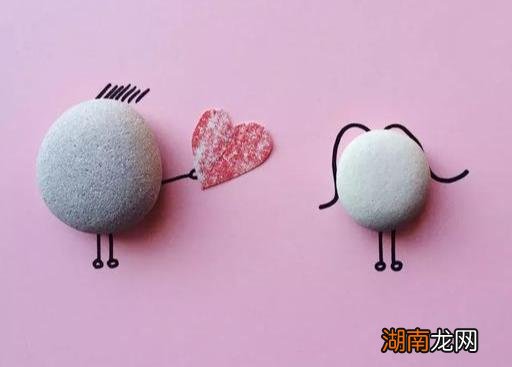 女朋友心情不好怎么隔着屏幕哄 怎么隔着屏幕哄人