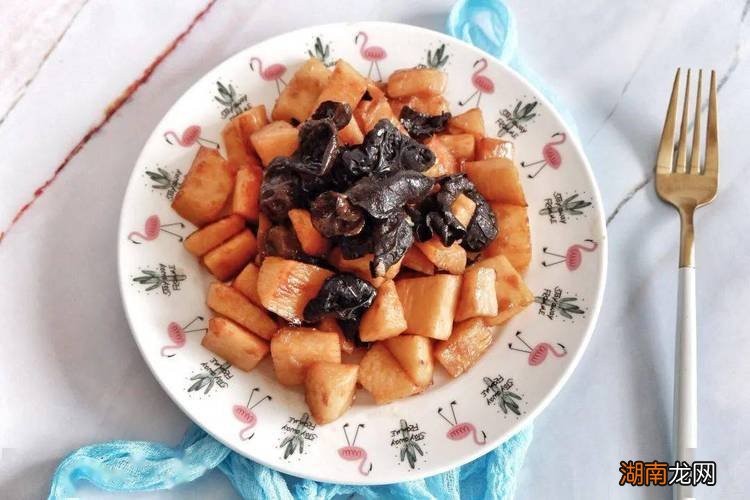 干木耳有刺鼻的醋酸味怎么处理 干木耳有醋酸味正常吗