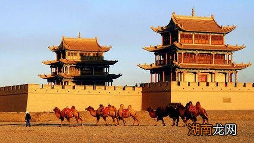 丝绸之路距今多少年前开辟 丝绸之路开辟于什么朝代