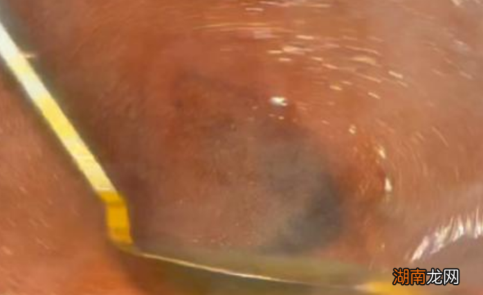 红曲米怎么给卤肉上色