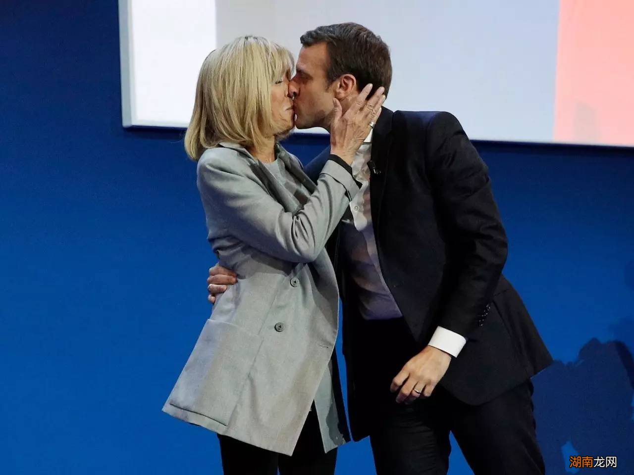 马克龙迎娶大24岁布丽吉特的婚姻 法国总统与夫人差几岁