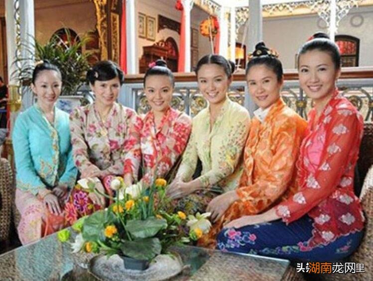 普通人在新加坡工作有多少工资 新加坡有多少人口