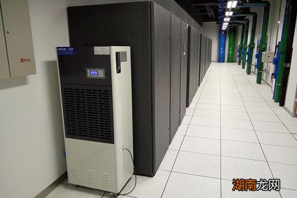 可以在里面午休吗 单位网络机房辐射大吗