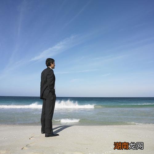 男人犯贱的表现具体有哪些 男人犯贱是什么意思