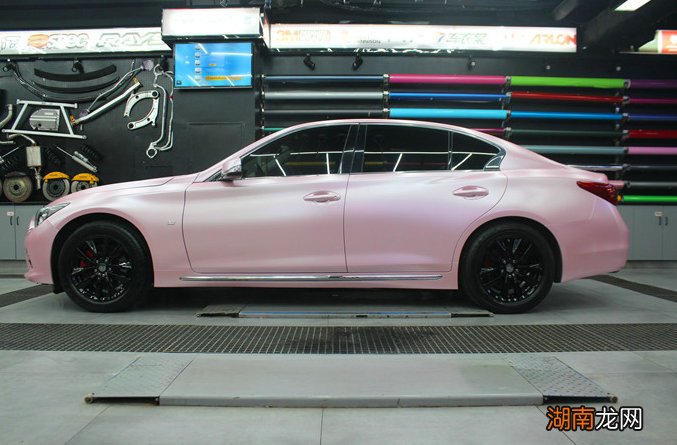 单独贴个前挡风玻璃膜多少钱