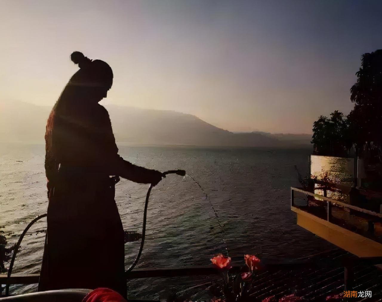 杨丽萍花费三千万建造宫殿究竟有多奢华 杨丽萍月亮宫简介