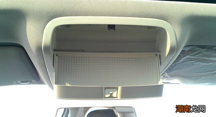 车内阅读灯一直亮怎么办