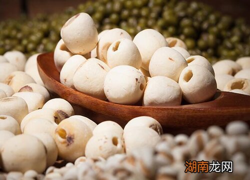 新鲜的莲子可以生吃吗?有什么功效?