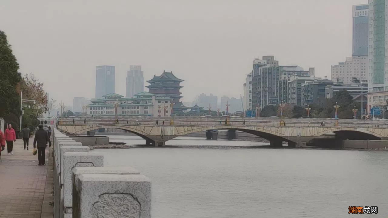 诗人王勃有什么过人之处 王勃字什么有哪些代表作