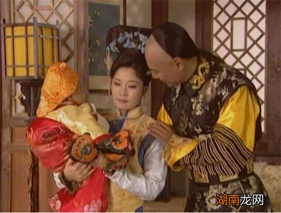 顺治对董鄂妃有多痴情 福临和董鄂妃的凄婉爱情故事