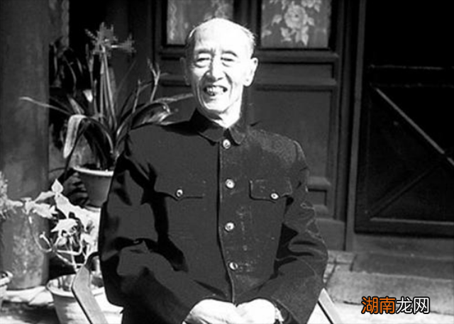 臧克家的生平事迹及重要地位介绍 臧克家被誉为什么