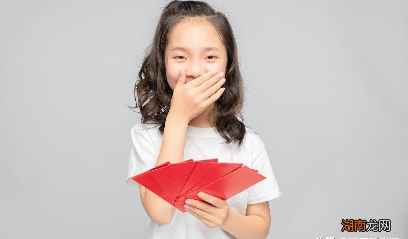 关于春节的由来与民风民俗 春节的来历和风俗20字