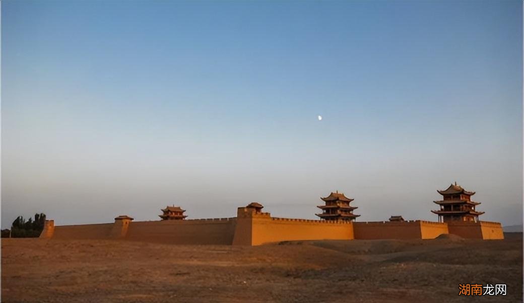 唐诗《从军行》译文与赏析 李白的古诗从军行翻译