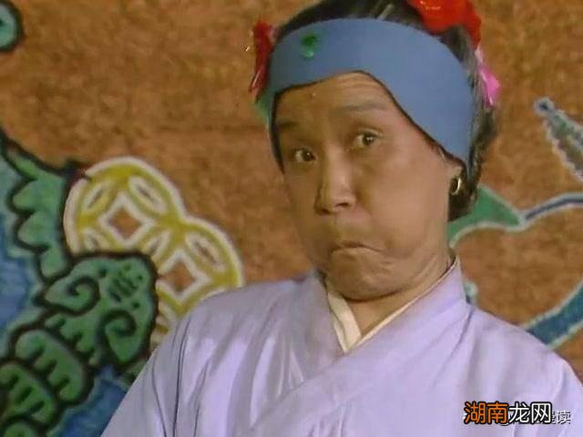 概括刘姥姥打秋风经过 红楼梦刘姥姥一进荣国府的原因